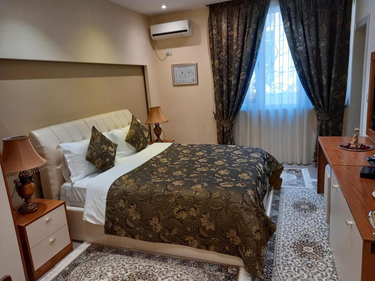 Vila Tako - Hotel Tirana Extérieur photo