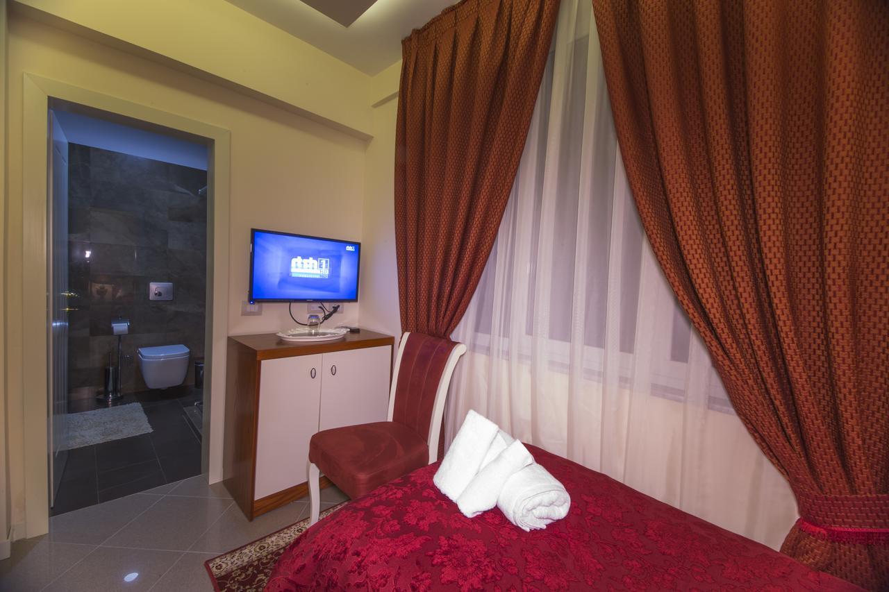 Vila Tako - Hotel Tirana Extérieur photo