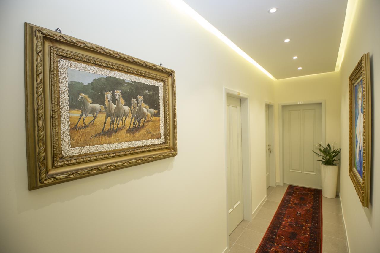 Vila Tako - Hotel Tirana Extérieur photo