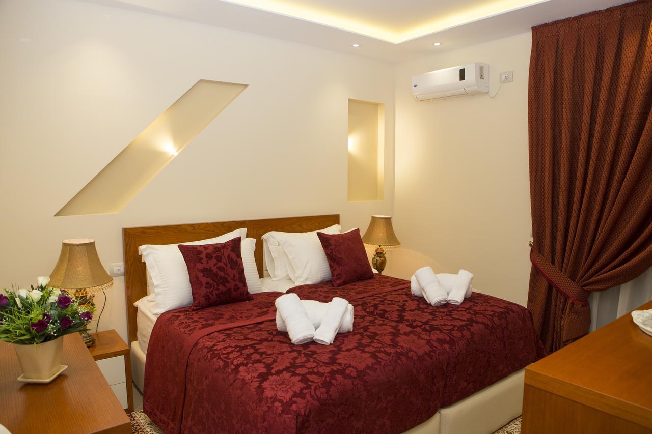 Vila Tako - Hotel Tirana Extérieur photo