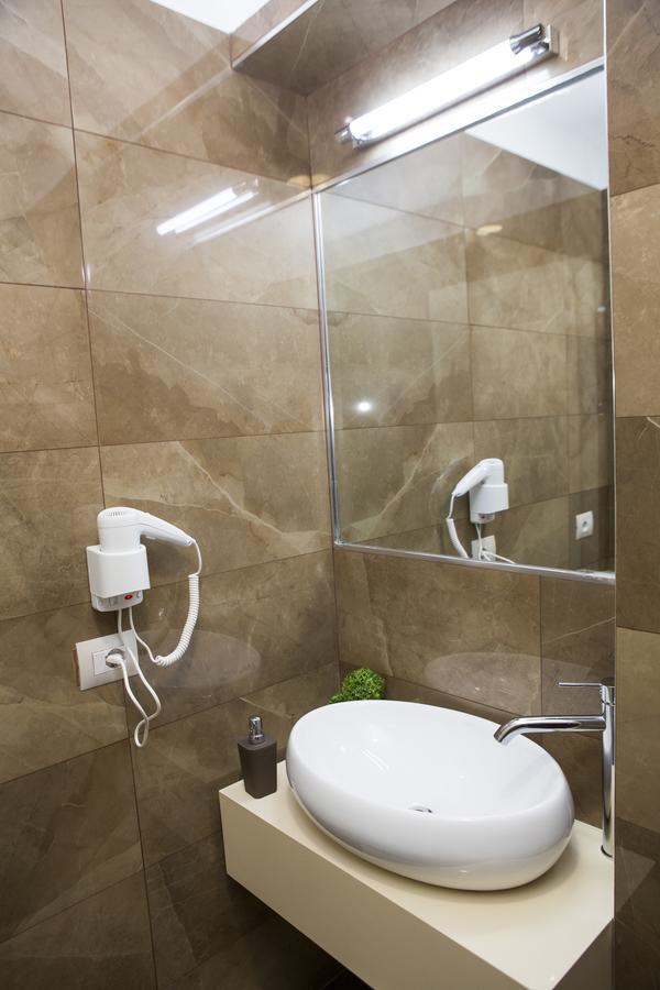 Vila Tako - Hotel Tirana Extérieur photo