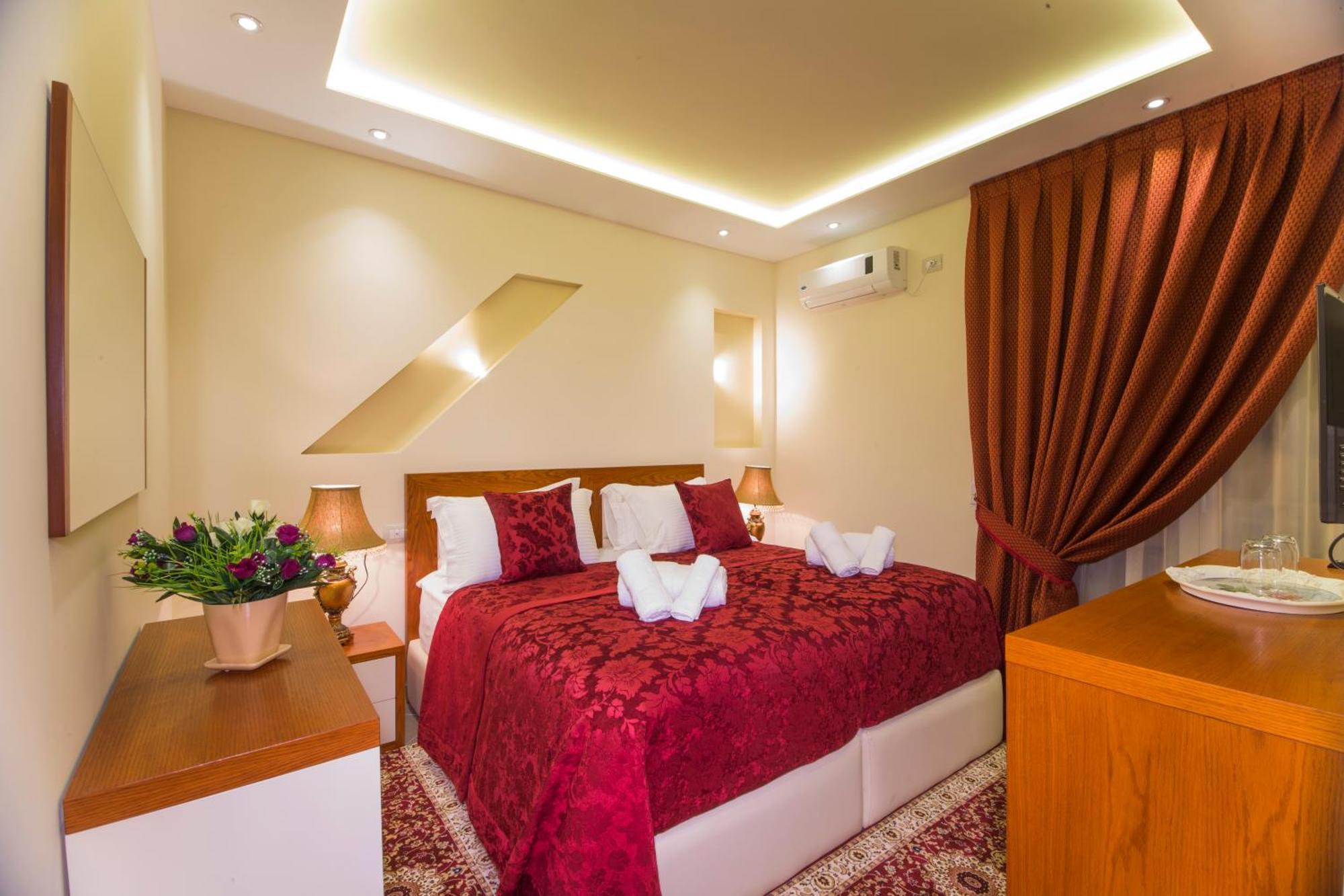 Vila Tako - Hotel Tirana Extérieur photo